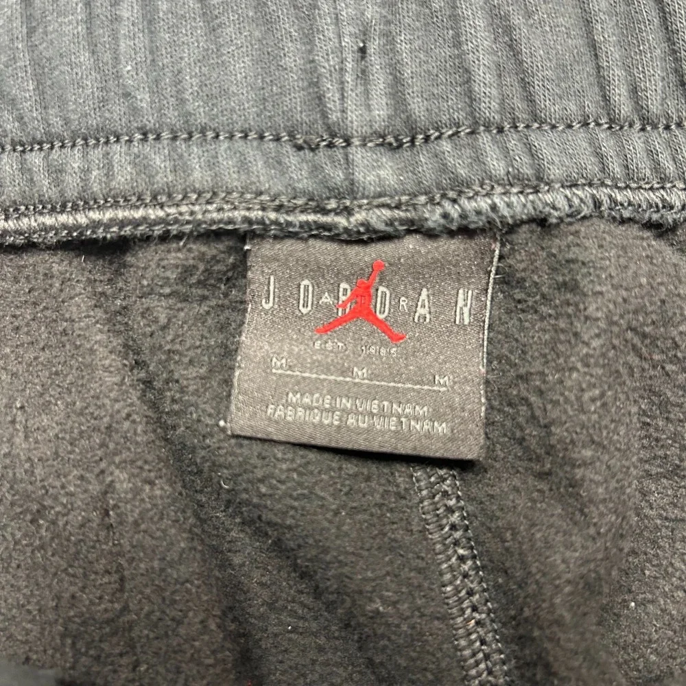 Air Jordan MVP Fleece Jogger Sweatpants Mens M Black Drawstring Tapered Leg Logo